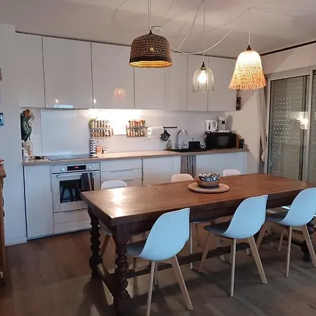 Privee Avec Balcon Et Parking Gratuit Anglet